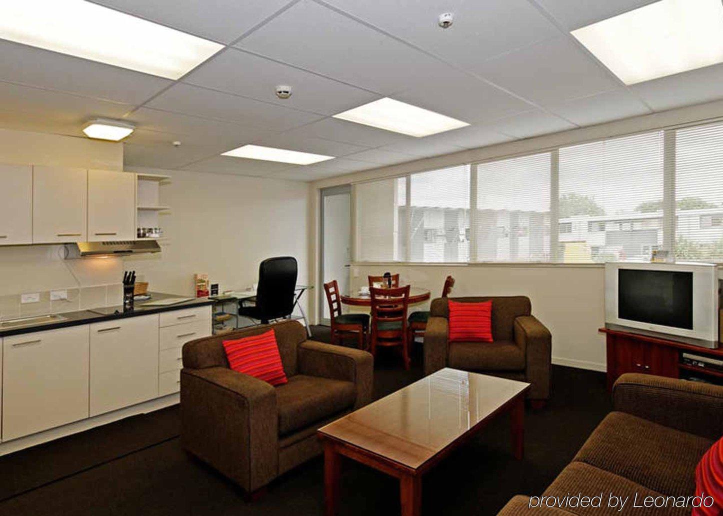 Kudos Business Suites & Airport Motel Auckland Quarto foto